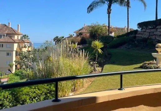 Luxury Elviria Hills - Stunning Views
