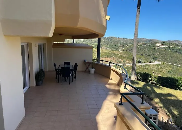 Luxury Elviria Hills - Stunning Views 公寓 *