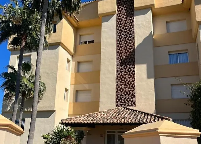 Luxury Elviria Hills - Stunning Views * 马尔韦利亚