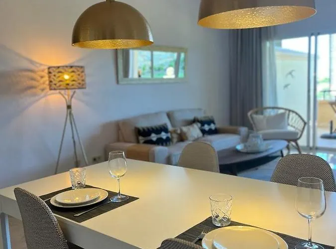 Luxury Elviria Hills - Stunning Views *