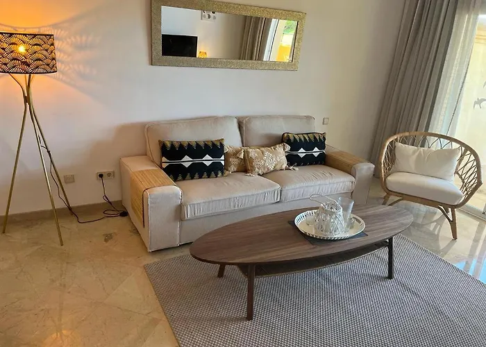 Luxury Elviria Hills - Stunning Views *