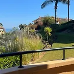 Luxury Elviria Hills - Stunning Views