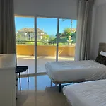 Luxury Elviria Hills - Stunning Views Apartamento