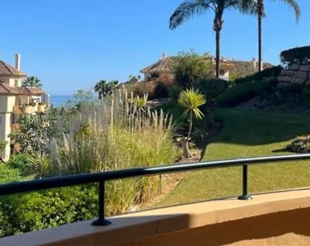 Luxury Elviria Hills - Stunning Views