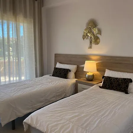 Luxury Elviria Hills - Stunning Views