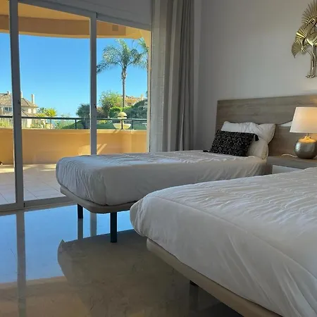公寓 Luxury Elviria Hills - Stunning Views *