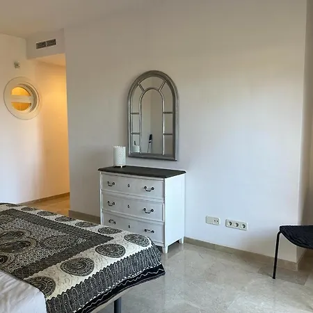 Luxury Elviria Hills - Stunning Views *